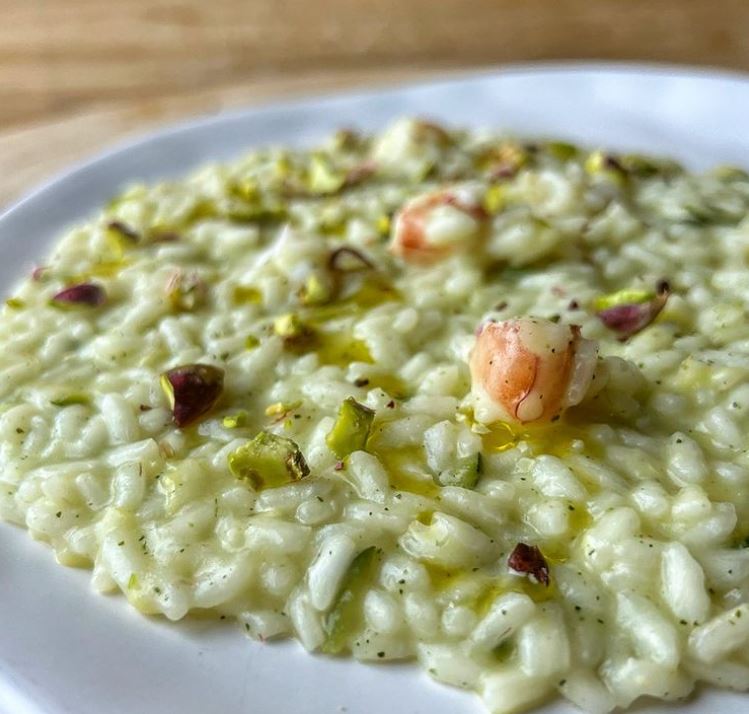 Risotto zucchine gamberoni pistacchio